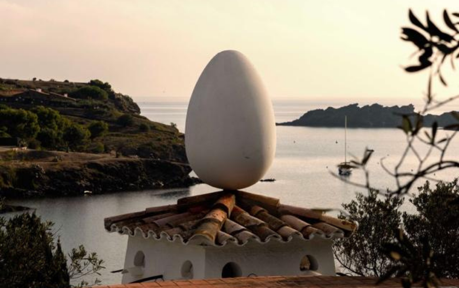 Dali’nin Cadaqués Yılları: Hayal Gücünün Evi